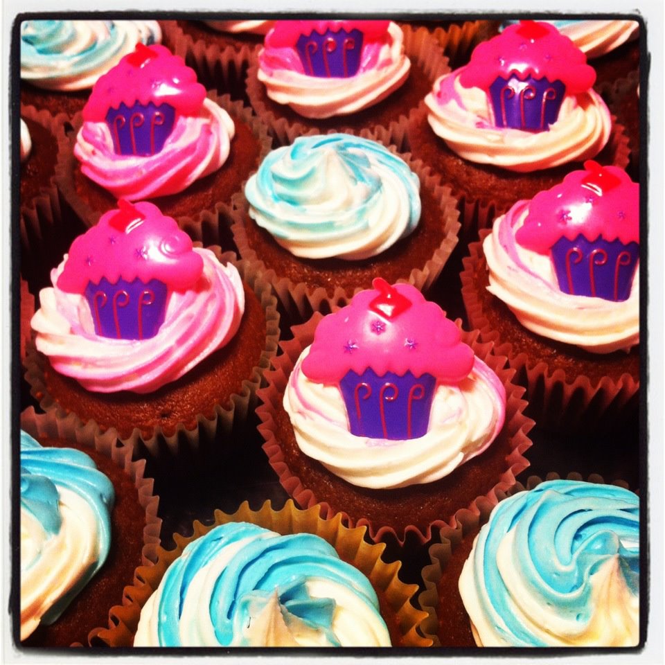 cupcake-ring birthday cupcakes